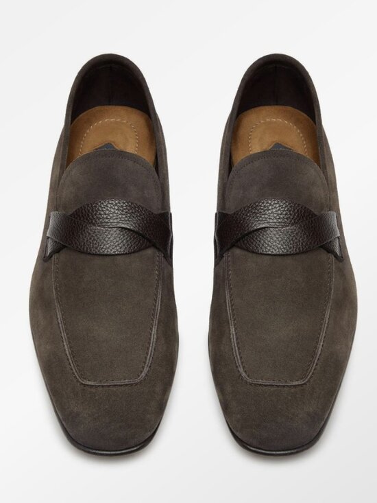 22878168_53036199_600.jpg Tom Ford : Worn Once, SUEDE SEAN TWISTED BAND LOAFER 9.5 US